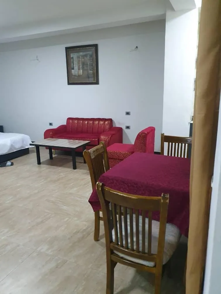 Revo Guest House Аддис-Абеба